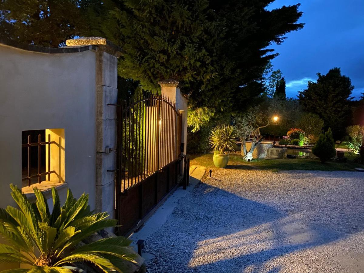 Mas Beau Soleil&Spa Gîtes de Charme avec Jacuzzi Privé Saint-Rémy-de-Provence Exterior foto