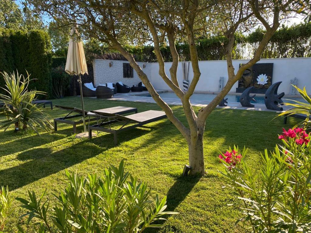 Mas Beau Soleil&Spa Gîtes de Charme avec Jacuzzi Privé Saint-Rémy-de-Provence Exterior foto